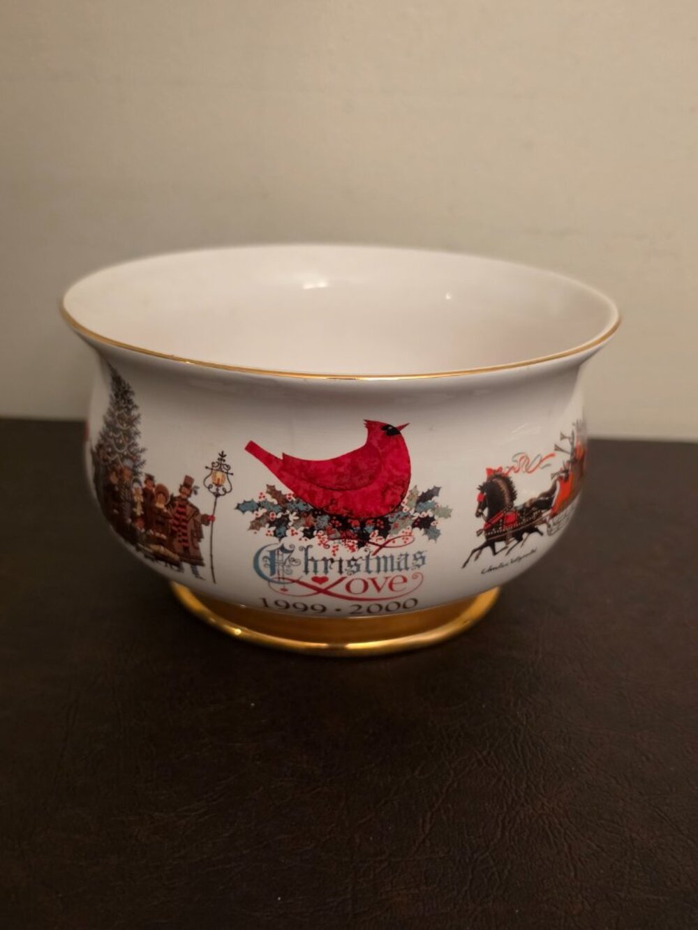 Teleflora Ceramic Pedestal Bowl "Christmas Love" from 1999-2000